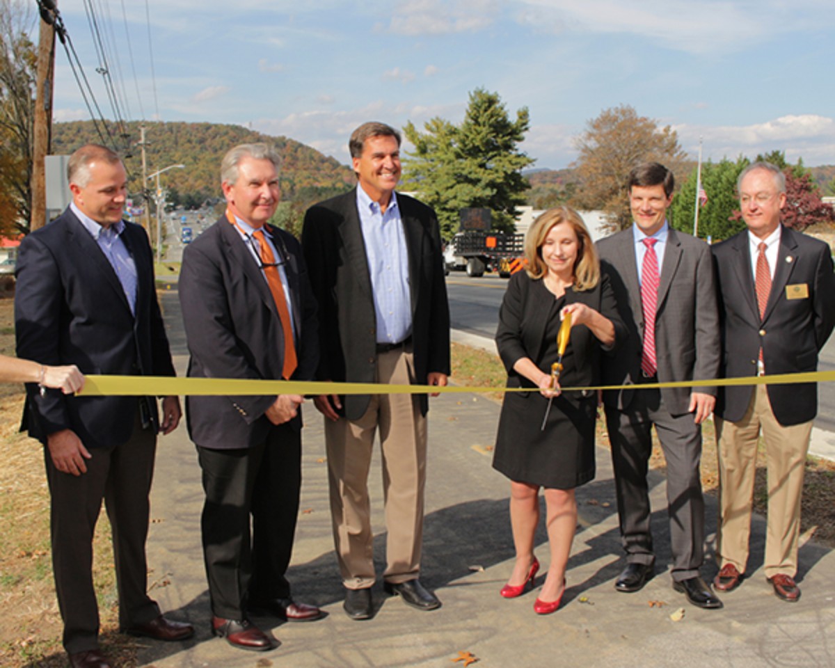 Ribbon Cutting 10/31/18