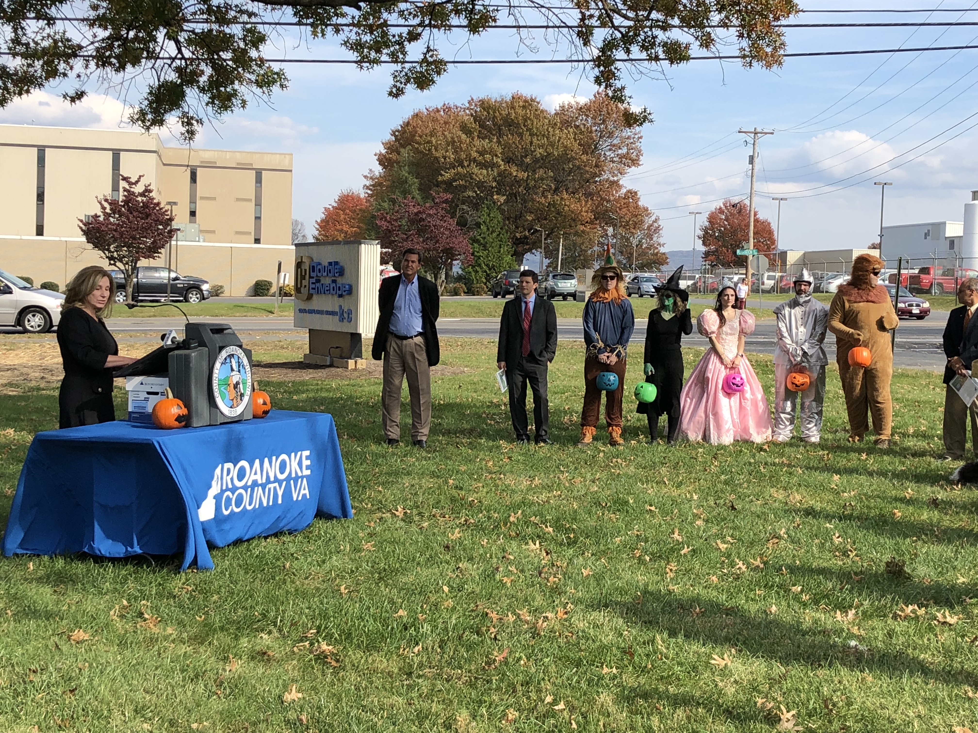 Ribbon Cutting 10/31/18