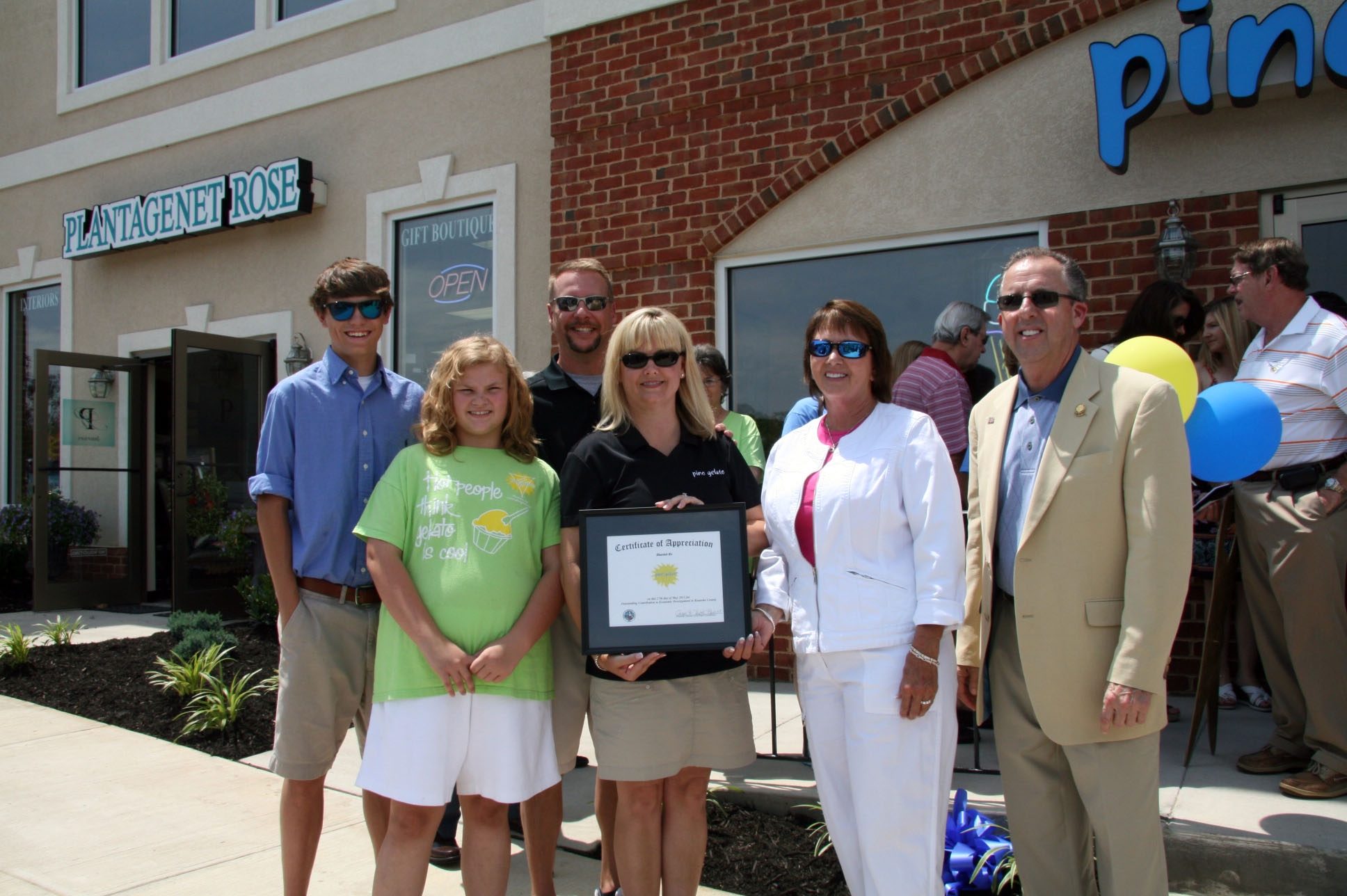 Pino Gelato Ribbon Cutting